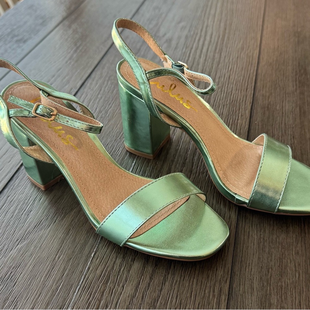 Lulu's Metallic Green Block Heel Sandals